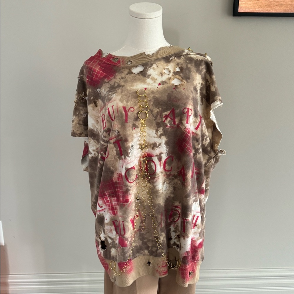 Stylish Women's Top with Graphic Design
